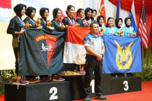 Tim Terjun Payung Polri Raih Prestasi Gemilang di Internasional Skydiving Championship Kapolri Cup 2024