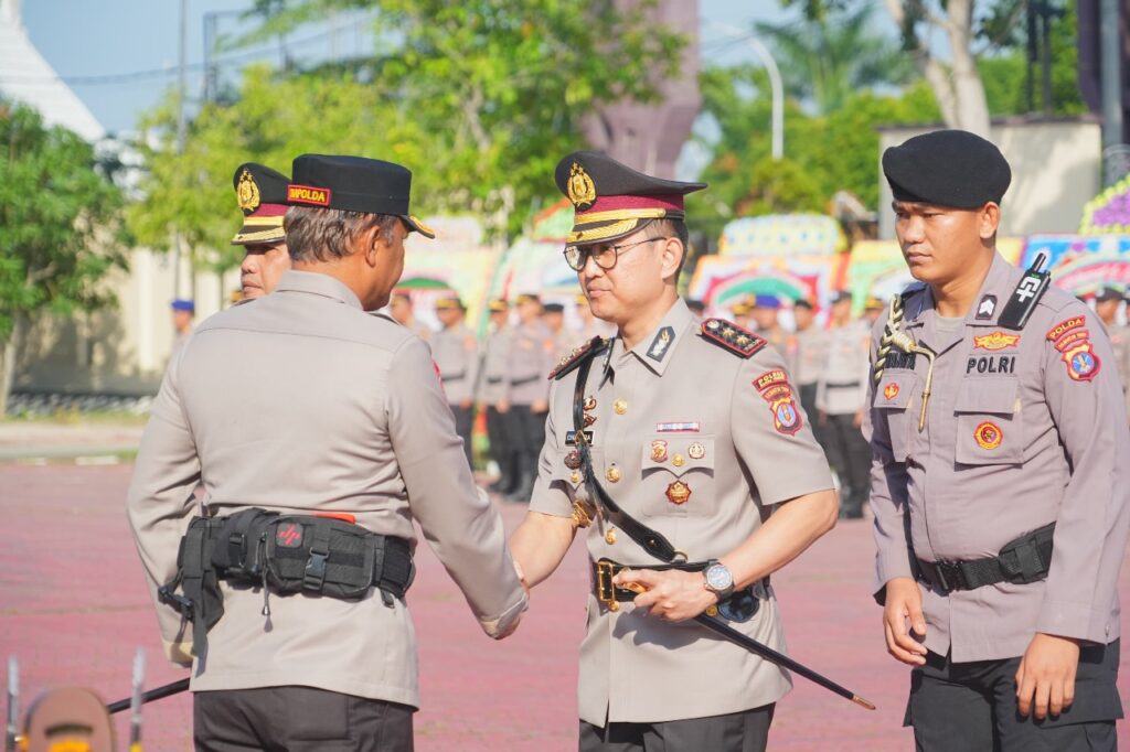 Pisah Sambut Kapolres Kutim, Kapolda Kaltim Pimpin Upacara Serah Terima Jabatan yang Penuh Kehangatan