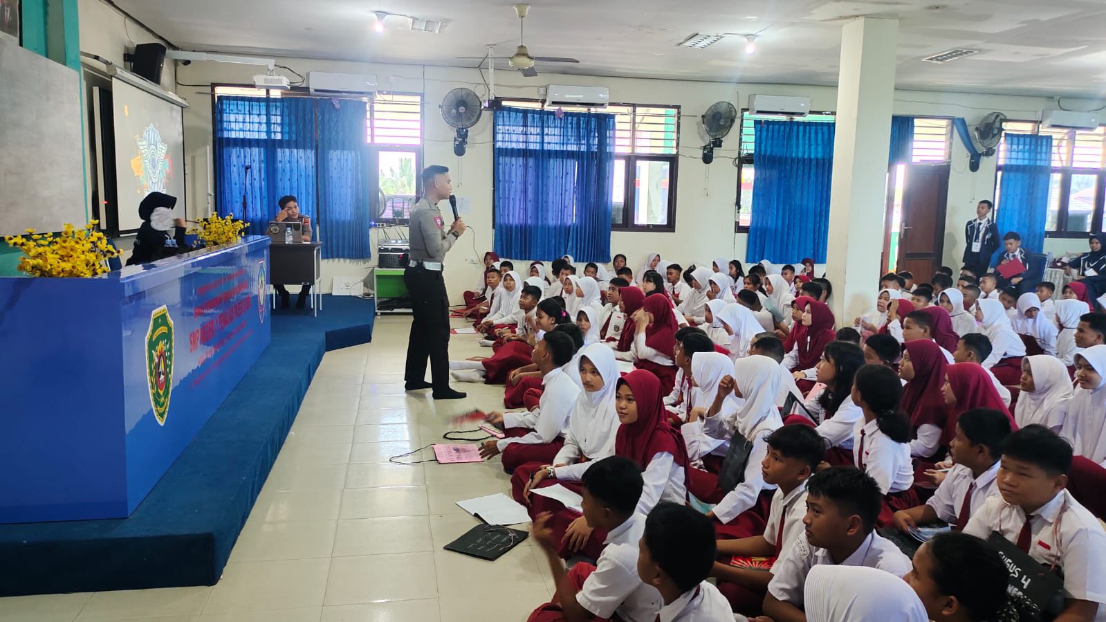 Polres Penajam Paser Utara Adakan Sosialisasi Lalu Lintas di SMPN 1 Penajam