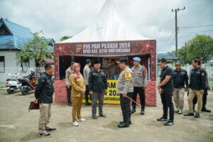 Kapolres Kukar Pantau Langsung Kesiapan Pendaftaran di KPU Kukar