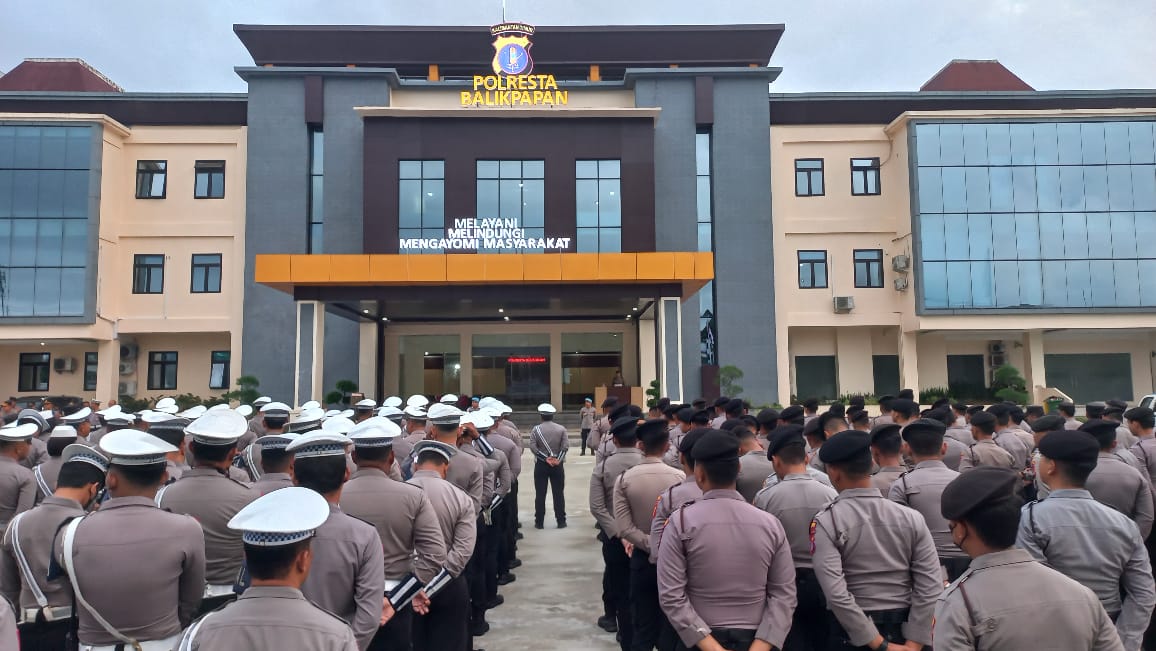 Kapolresta Balikpapan Pimpin Apel Pengamanan Jelang Pendaftaran Pasangan Calon Pemilukada