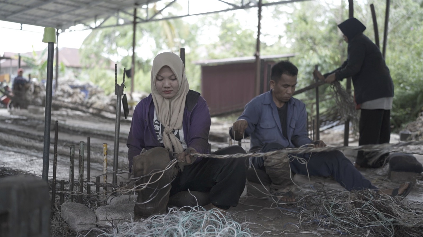 PT Pertamina Hulu Sanga Sanga Dorong Inovasi Pengolahan Limbah Tali Kapal melalui Program CSR Balanipa