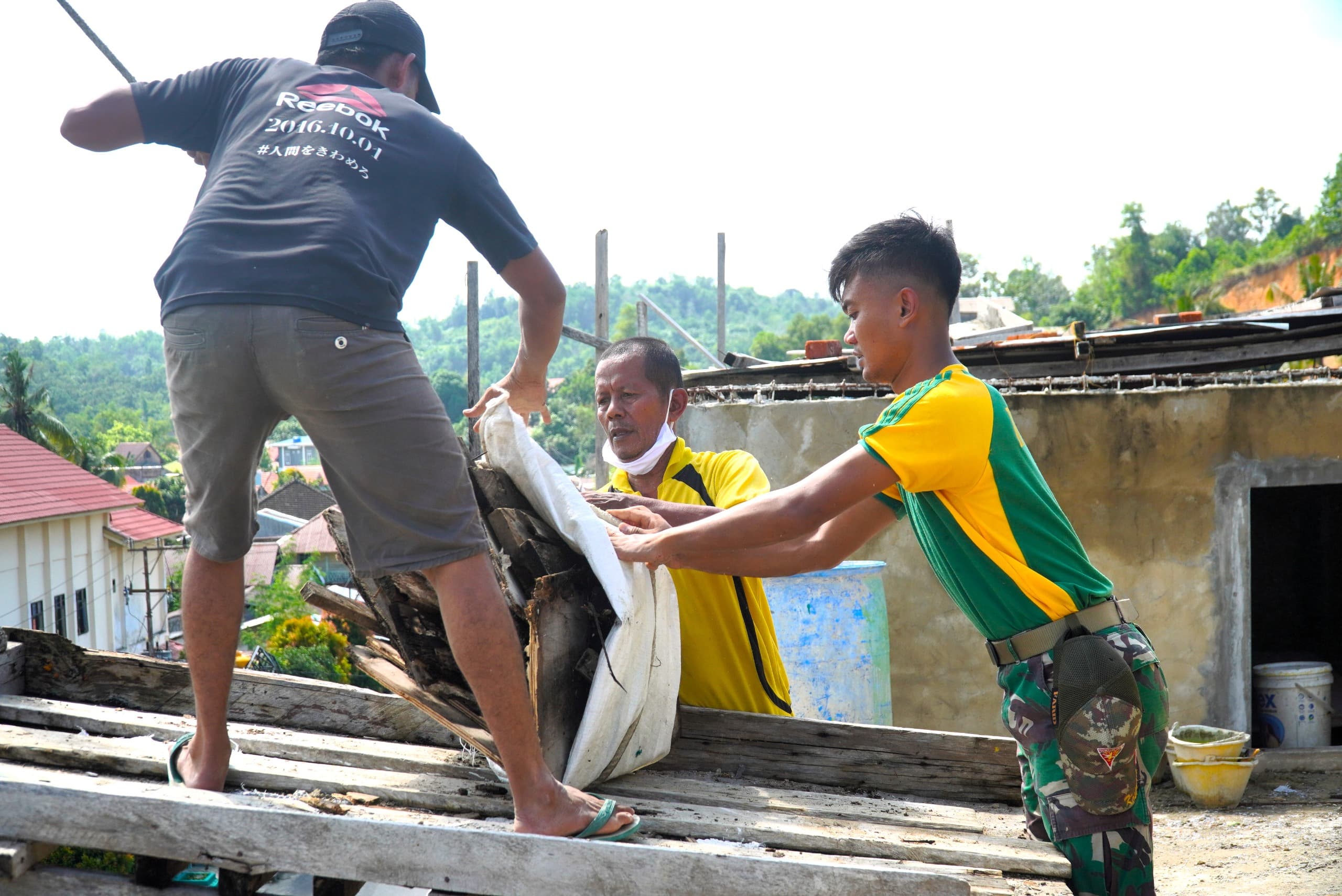 Satgas Pamtas Yonarmed 11 Kostrad